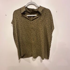 Worthington Green Sleeveless Button Down Shirt